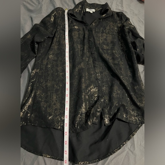 #305 Sheerish black and gold button up - Picture 9 of 13